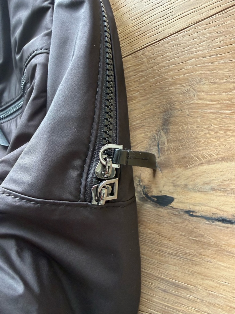 Knomo Backpack - Picture 3 of 5